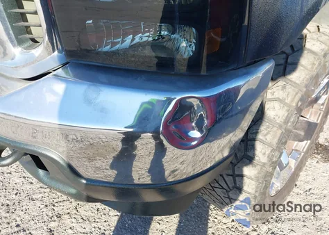 2000 Ford Excursion Xlt from USA, damaged, VIN 1FMNU41S8YED28990